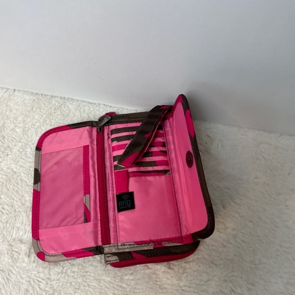 LUG Pink & Olive Camo Wristlet Wallet - Picture 4 of 6